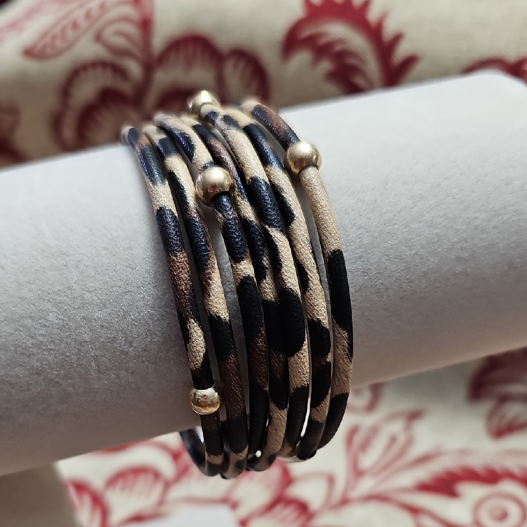 Plunder Leopard Print Bracelet With Gold Beads